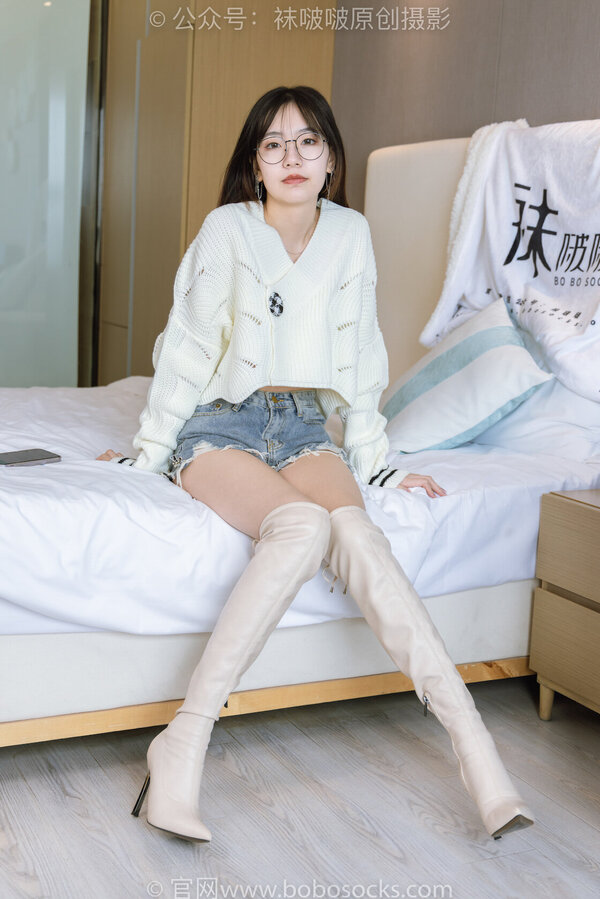 袜啵啵 222期：小甜豆-长靴（比重偏多）、白棉袜、裸足